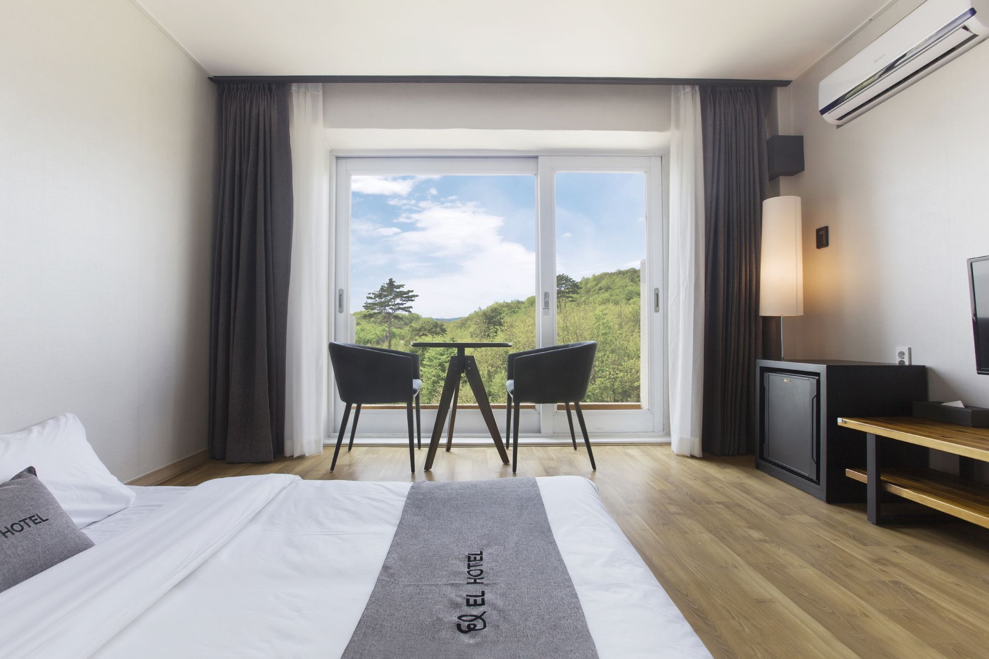 El Hotel Yangyang Exterior photo